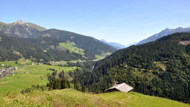 Die Periadriatische Störung, eine der größten Verwerfungen der Alpen, in Österreich.